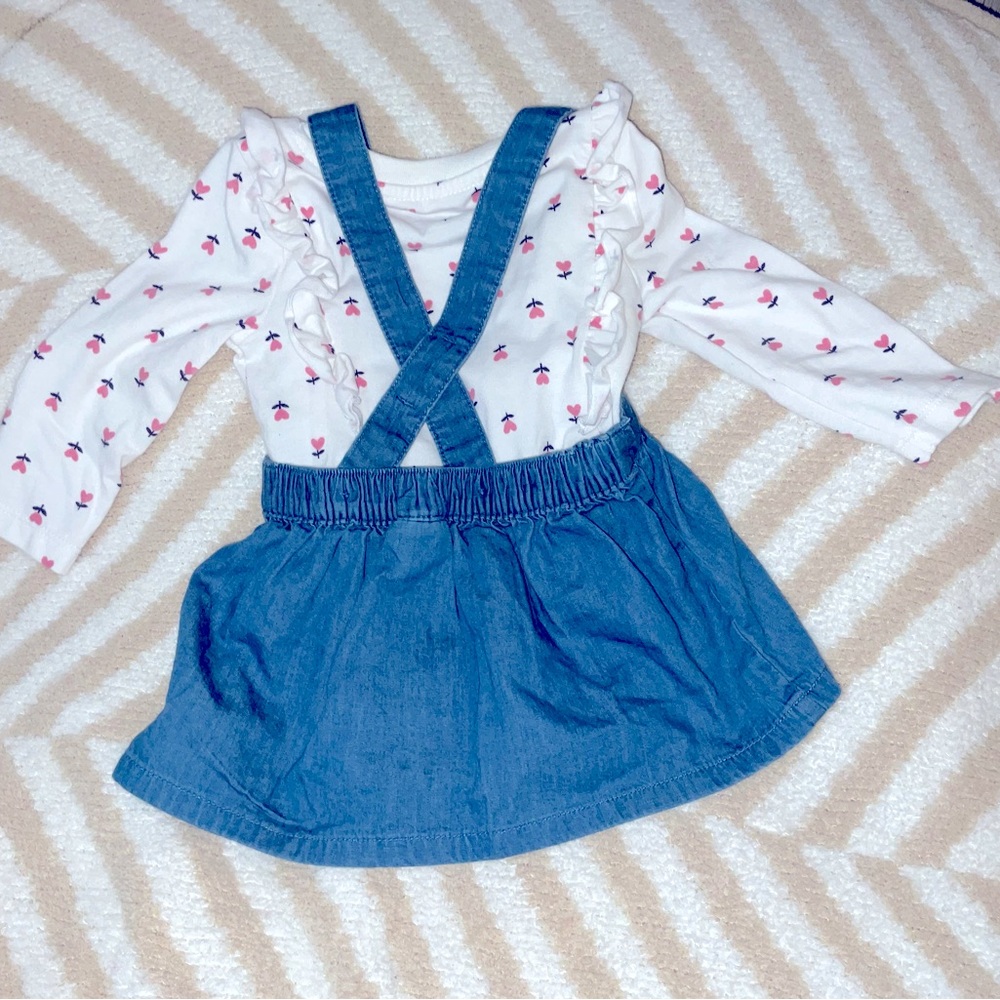 Heart onesie with overall denim dress. 2piece - Picture 6 of 8